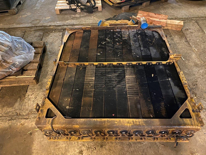 Caterpillar D11 Radiator GP 1569846 - Radiateur: photos 1 Caterpillar D11 Radiator GP 1569846 - Radiateur: photos 1