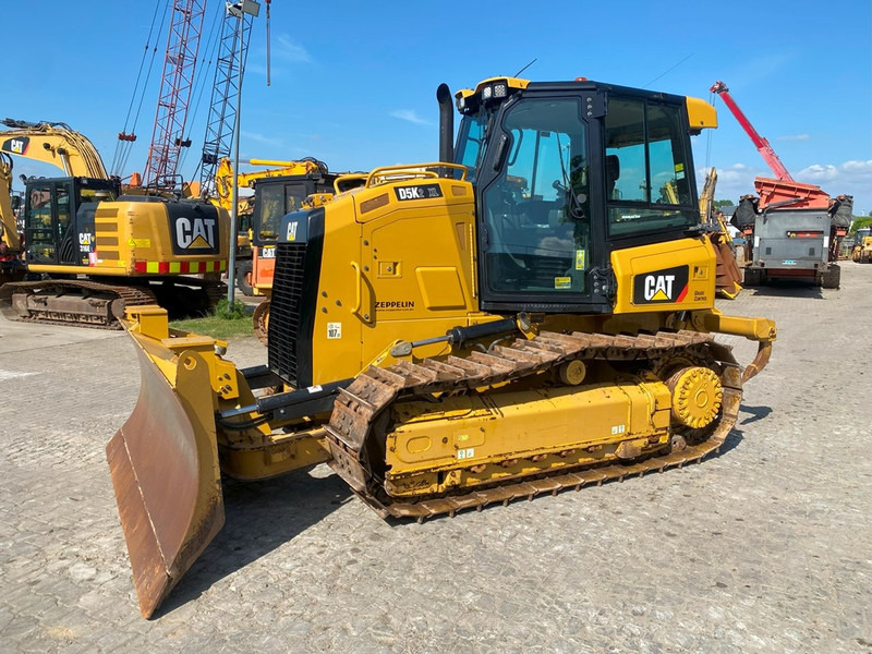 Caterpillar D5K2 XL NVT - Bulldozer: photos 1 Caterpillar D5K2 XL NVT - Bulldozer: photos 1