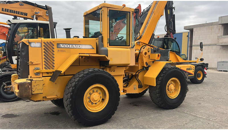 Volvo L70 D NVT - Chargeuse sur pneus: photos 1 Volvo L70 D NVT - Chargeuse sur pneus: photos 1