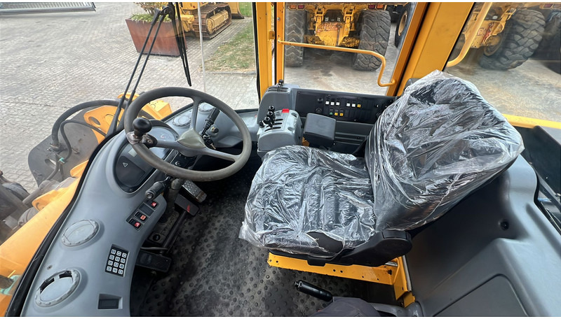 Volvo L70 D NVT - Chargeuse sur pneus: photos 4 Volvo L70 D NVT - Chargeuse sur pneus: photos 4