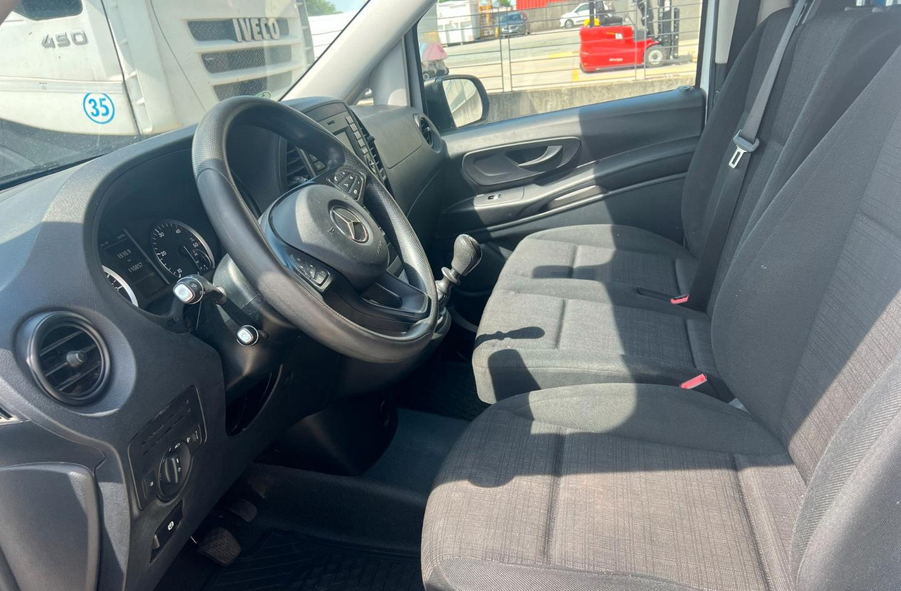 Fourgon utilitaire Mercedes vito 111: photos 7