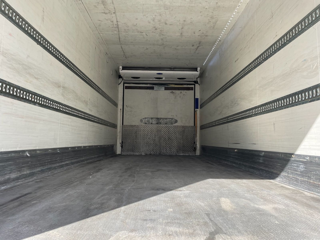 KERSCHER ZAA18 Kühlkoffer/CARRIER/SUPRA900U/LBW - Remorque frigorifique: photos 5 KERSCHER ZAA18 Kühlkoffer/CARRIER/SUPRA900U/LBW - Remorque frigorifique: photos 5