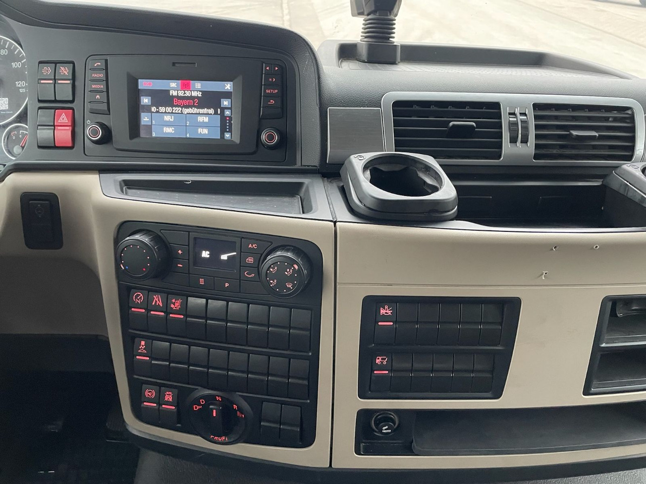 Camion fourgon MAN TGL 8.190 4x2 BL Koffer/LBW/PALFINGER/AC/EU6d: photos 17