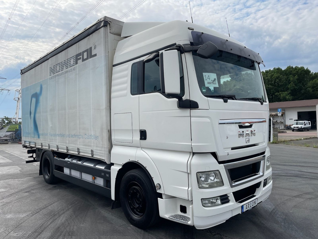 MAN TGX 18.440 4x2 BL Pritsche+Plane/AC/2xBett/EU5 - Camion à rideaux coulissants: photos 1 MAN TGX 18.440 4x2 BL Pritsche+Plane/AC/2xBett/EU5 - Camion à rideaux coulissants: photos 1