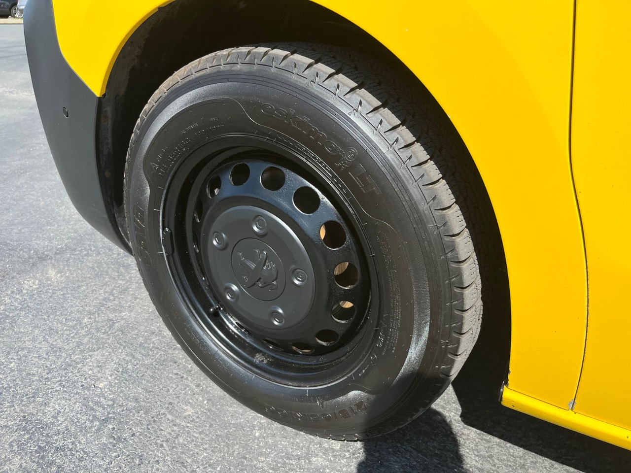 Fourgonnette Peugeot Expert Box Pro L3 / 2.0 Blue HDI / More units: photos 7 Fourgonnette Peugeot Expert Box Pro L3 / 2.0 Blue HDI / More units: photos 7