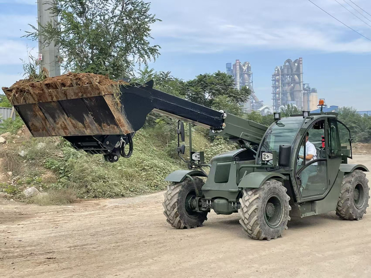 JIELI JL7030 I am looking for a distributor:) - Chariot télescopique: photos 1 JIELI JL7030 I am looking for a distributor:) - Chariot télescopique: photos 1