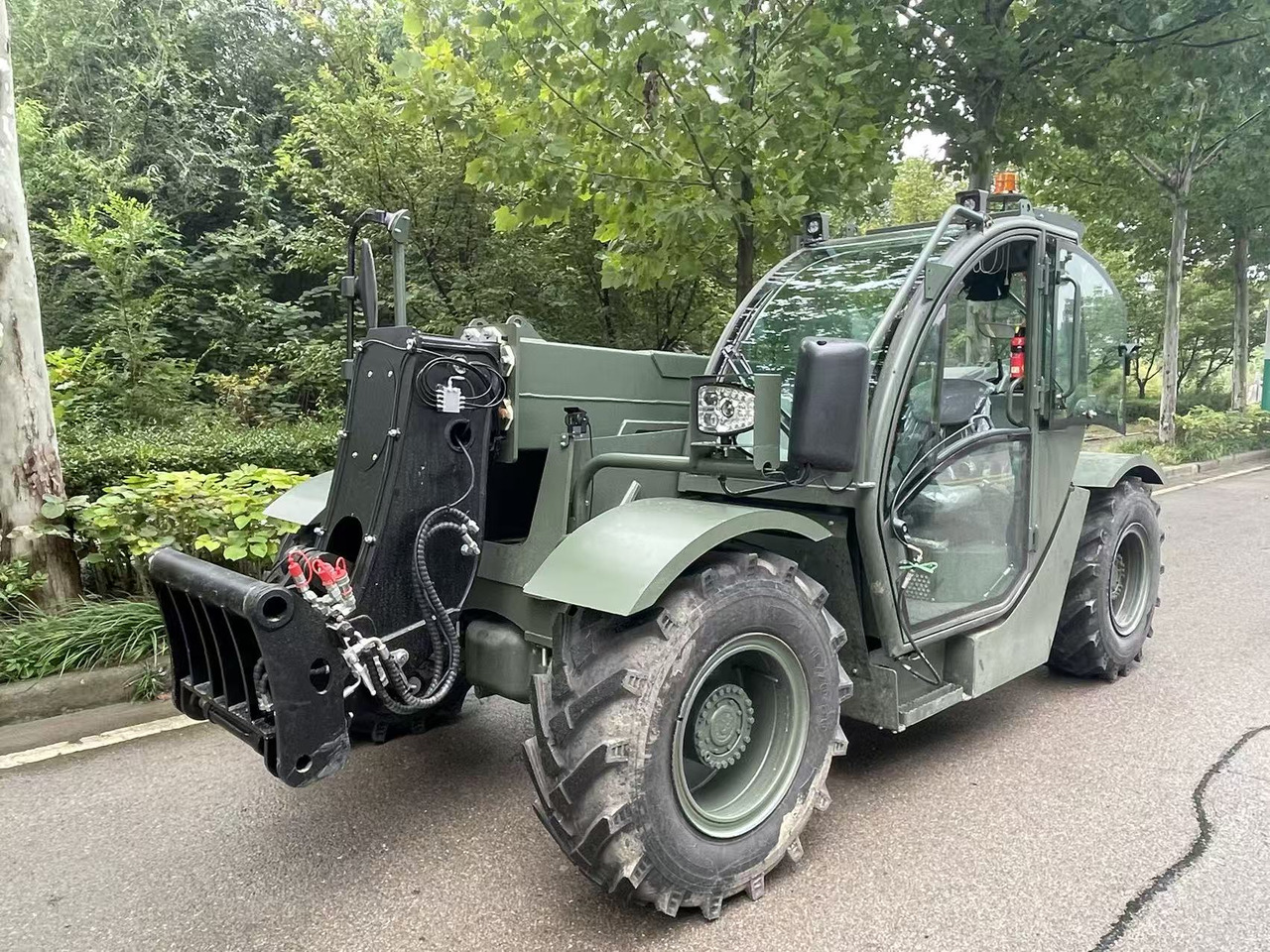 JIELI JL7030 I am looking for a distributor:) - Chariot télescopique: photos 4 JIELI JL7030 I am looking for a distributor:) - Chariot télescopique: photos 4