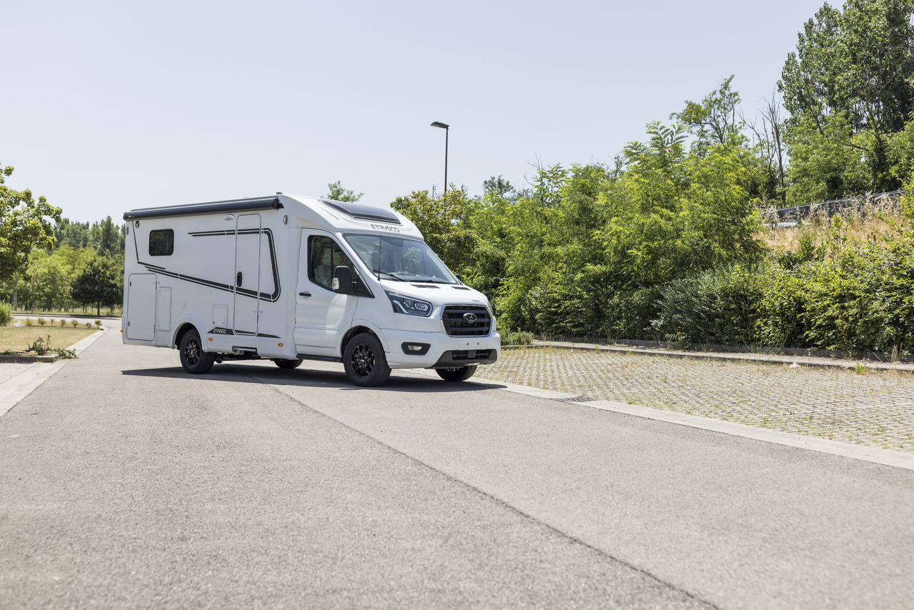 ETRUSCO Etrusco V 6.8 SCF - Camping-car: photos 2 ETRUSCO Etrusco V 6.8 SCF - Camping-car: photos 2