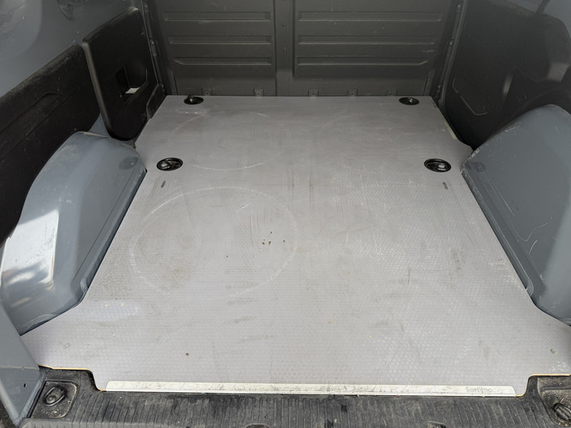 Fourgonnette Nissan Townstar N-Connecta 1.3 130PK **Benzine** L1H1 Airco Carplay Cruise Control Trekhaak Keyless Start Stoelverwarming Parkeersensoren voor achter: photos 15 Fourgonnette Nissan Townstar N-Connecta 1.3 130PK **Benzine** L1H1 Airco Carplay Cruise Control Trekhaak Keyless Start Stoelverwarming Parkeersensoren voor achter: photos 15