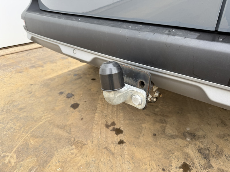 Fourgonnette Nissan Townstar N-Connecta 1.3 130PK **Benzine** L1H1 Airco Carplay Cruise Control Trekhaak Keyless Start Stoelverwarming Parkeersensoren voor achter: photos 20 Fourgonnette Nissan Townstar N-Connecta 1.3 130PK **Benzine** L1H1 Airco Carplay Cruise Control Trekhaak Keyless Start Stoelverwarming Parkeersensoren voor achter: photos 20