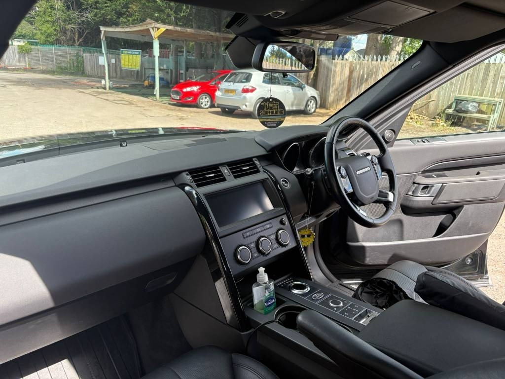 SUV Land Rover Discovery: photos 18