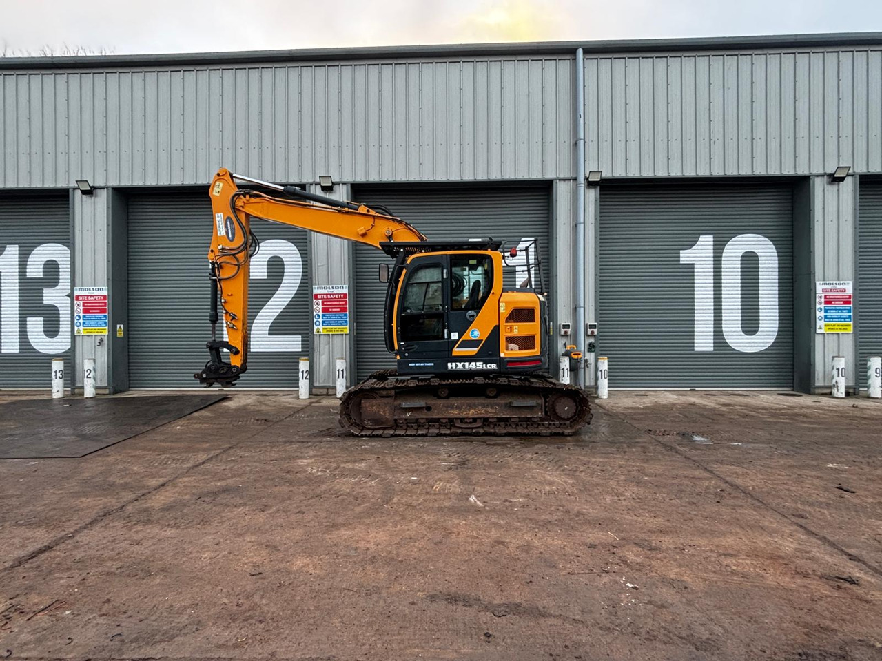 Hyundai HX145LCR - Pelle sur chenille: photos 2 Hyundai HX145LCR - Pelle sur chenille: photos 2