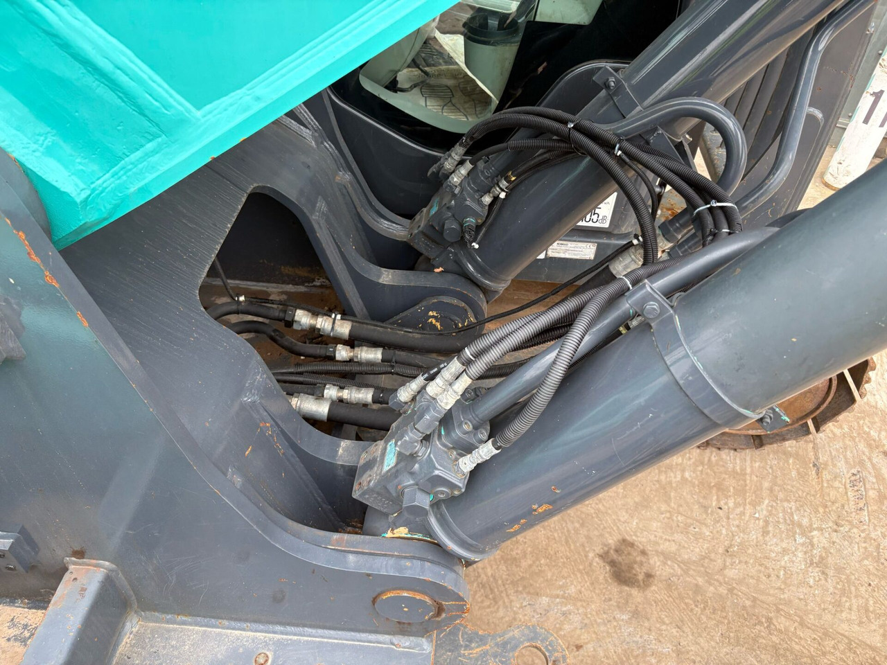 Pelle sur chenille Kobelco SK300LC-10E: photos 13