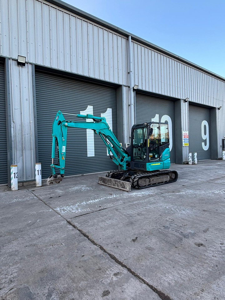 Kobelco SK45SRX-6E - Mini pelle: photos 1 Kobelco SK45SRX-6E - Mini pelle: photos 1