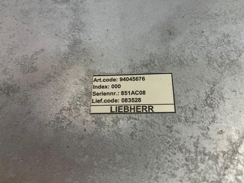 Liebherr - Cabine et intérieur: photos 4 Liebherr - Cabine et intérieur: photos 4