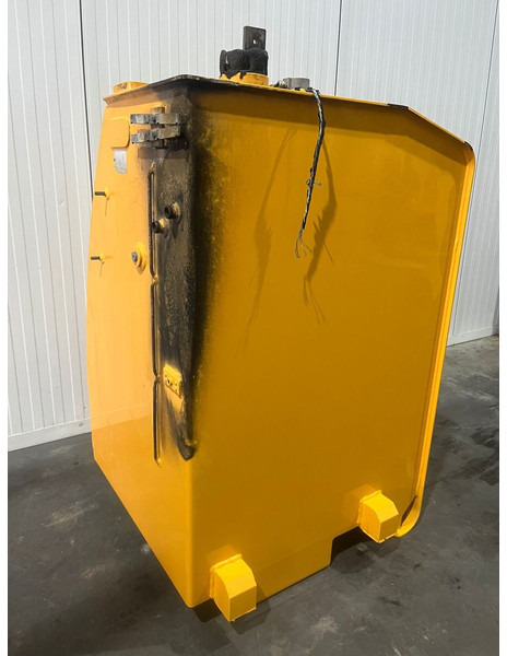 Liebherr - Réservoir de carburant: photos 4 Liebherr - Réservoir de carburant: photos 4