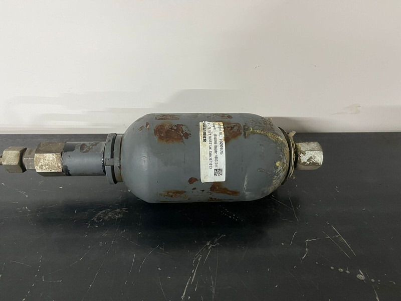 Liebherr Accumulator 7020975 - Pièces de rechange: photos 1 Liebherr Accumulator 7020975 - Pièces de rechange: photos 1