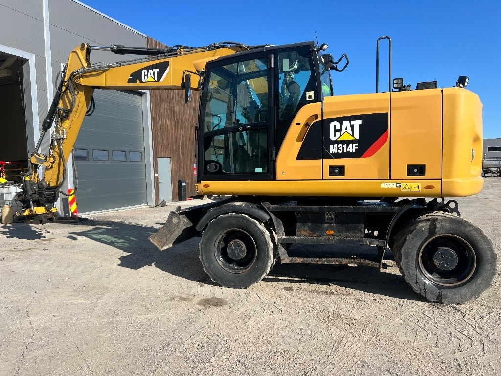 CAT M314F - Pelle sur pneus: photos 3 CAT M314F - Pelle sur pneus: photos 3