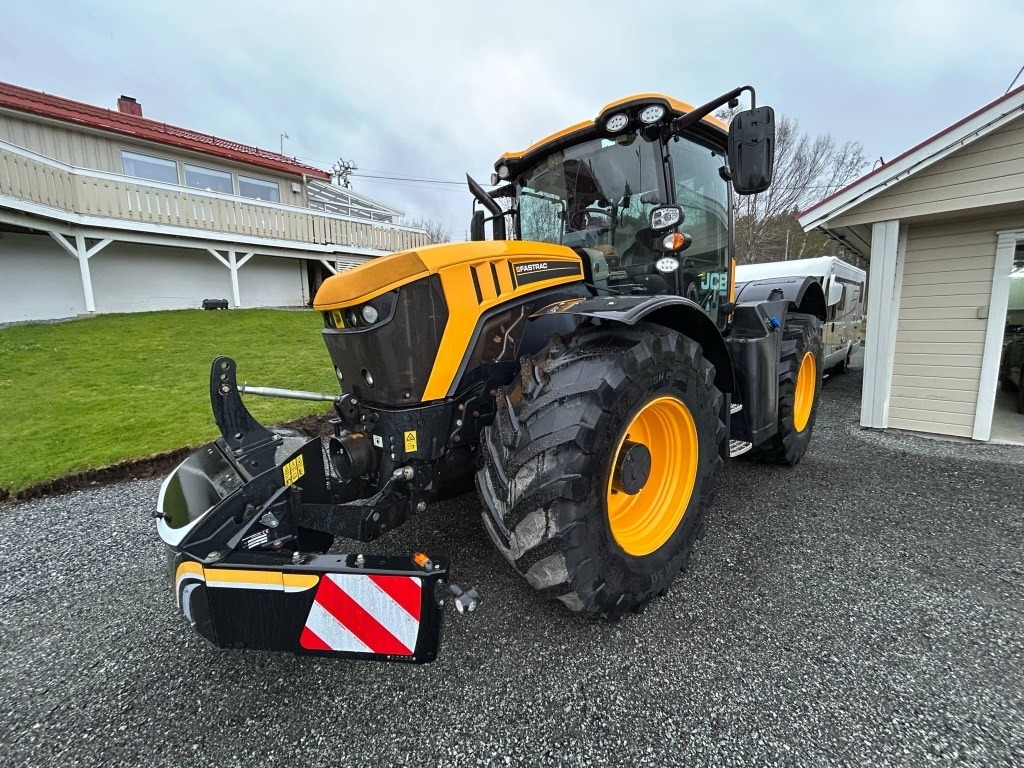 Tracteur agricole JCB 4220 FASTRAC: photos 1