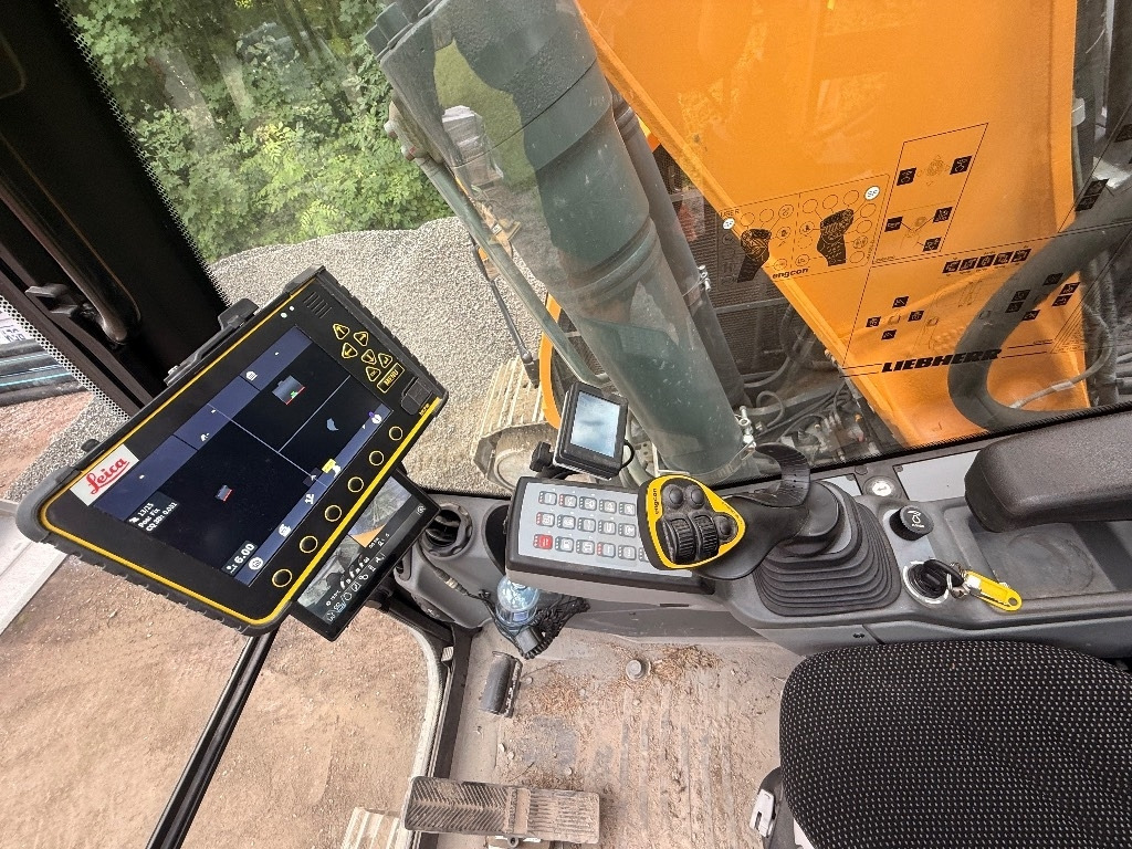 Pelle sur chenille Liebherr R920 Compact LC: photos 29