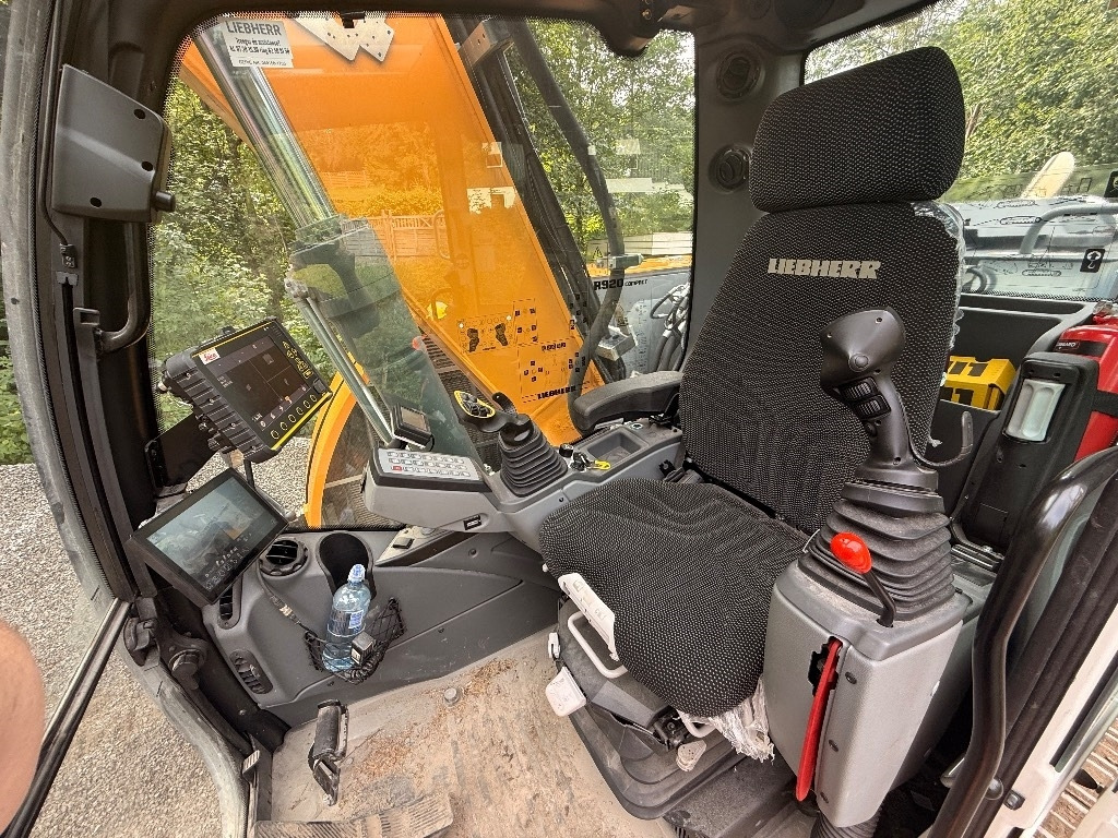 Pelle sur chenille Liebherr R920 Compact LC: photos 25