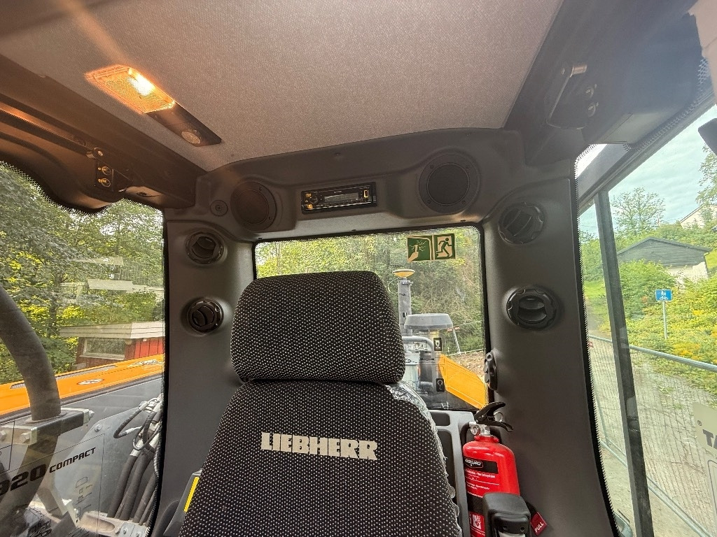 Pelle sur chenille Liebherr R920 Compact LC: photos 26