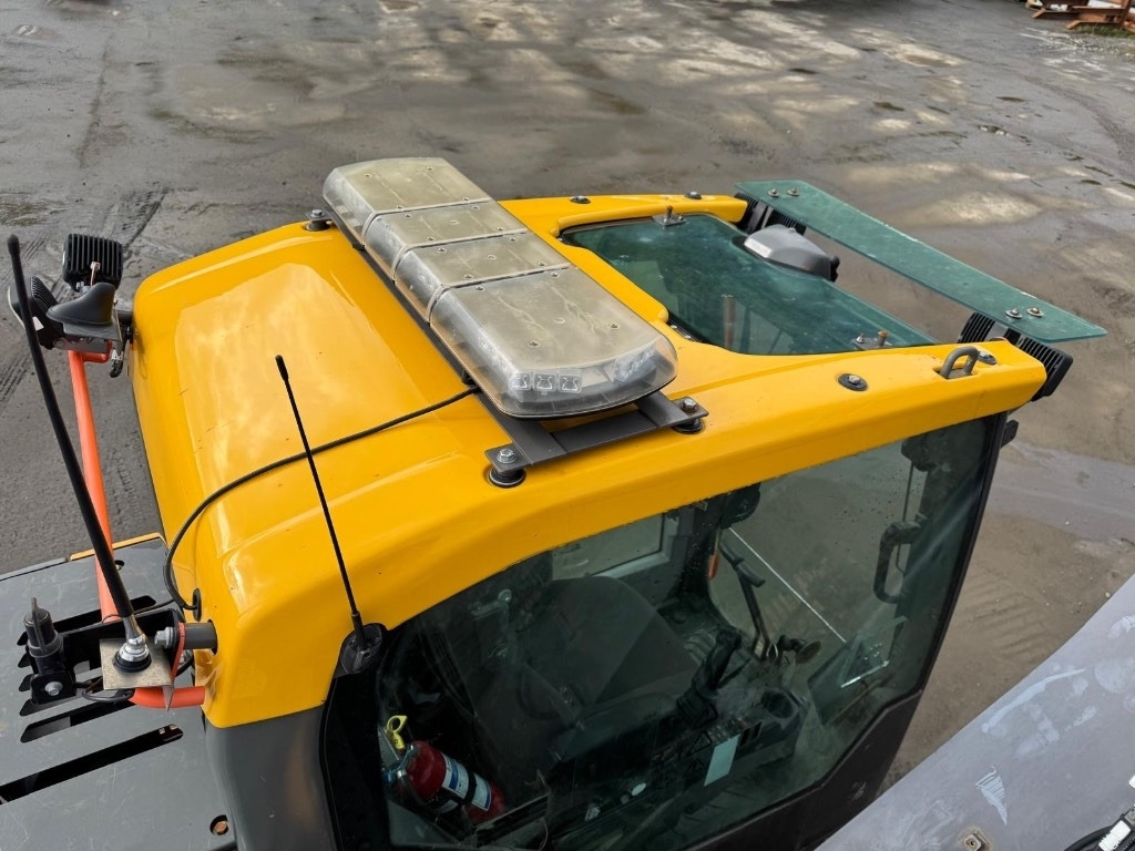 Pelle sur chenille Volvo ECR 235 E: photos 23