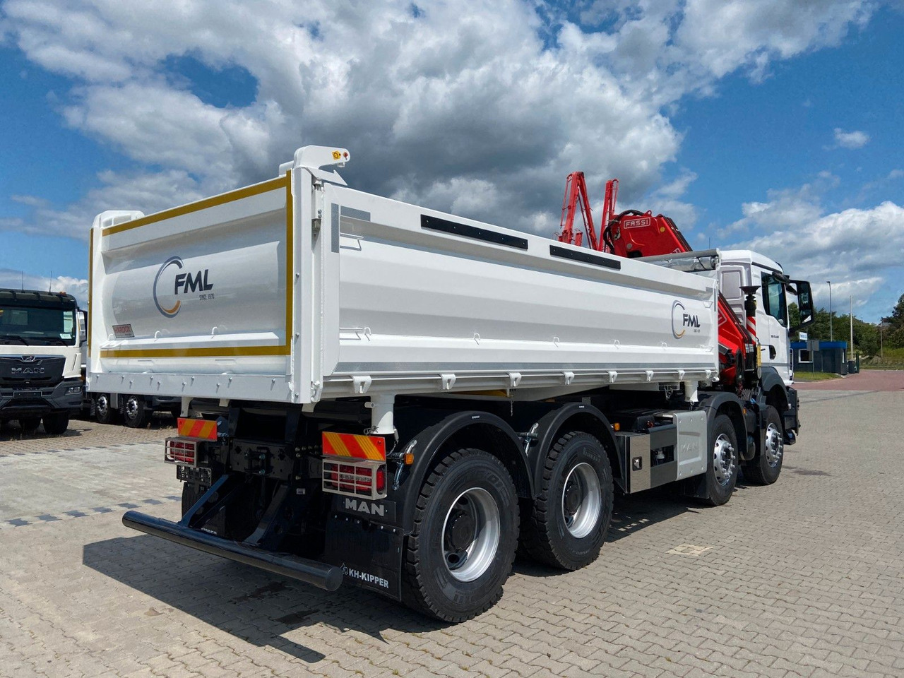 MAN TGS 35.440 DREISEITENKIPPER MIT FASSI F275.026 - Camion benne, Camion grue: photos 5 MAN TGS 35.440 DREISEITENKIPPER MIT FASSI F275.026 - Camion benne, Camion grue: photos 5