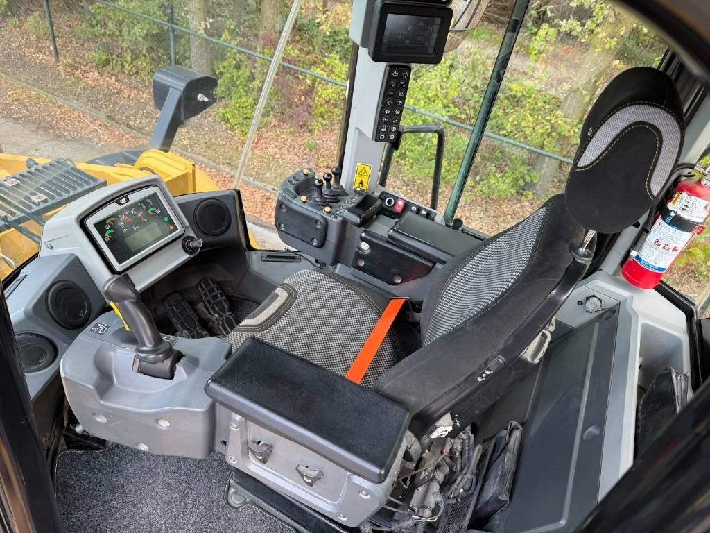 Chargeuse sur pneus CAT 972 M: photos 14