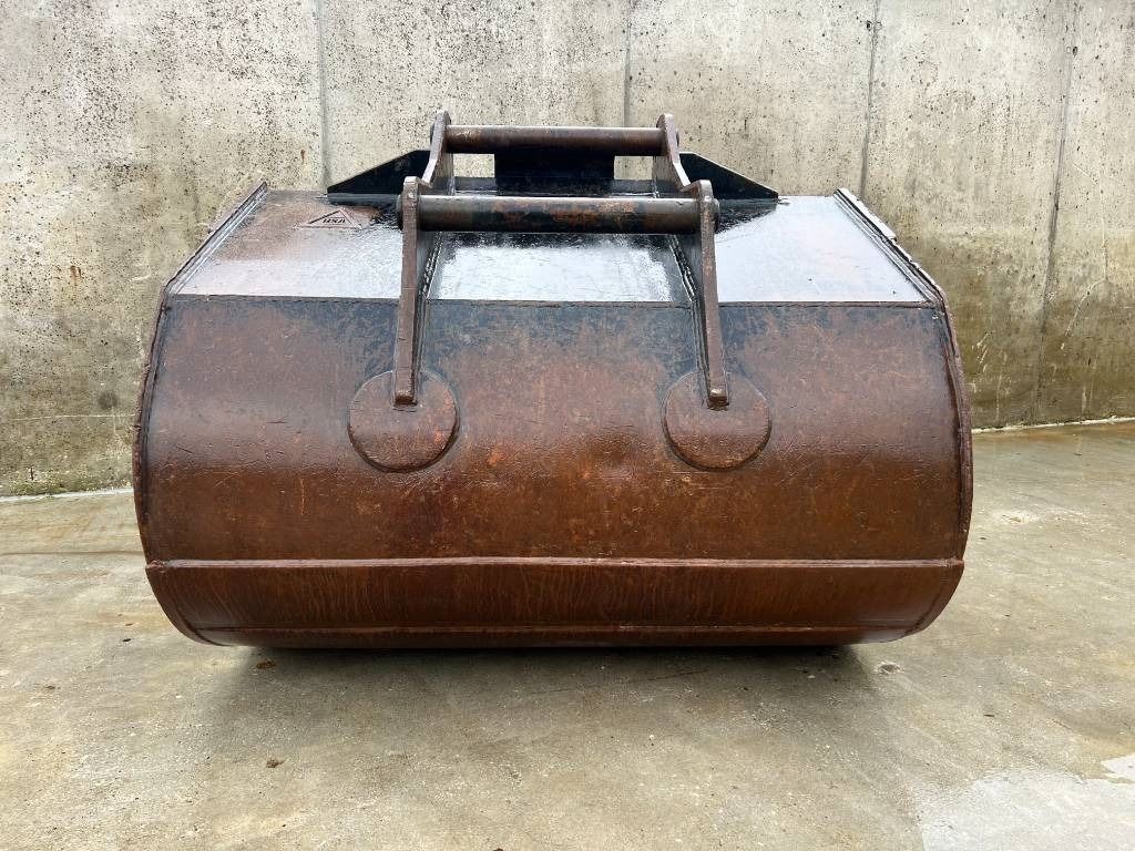 OilQuick OQ70/55 - Godet pour Engins de chantier: photos 4 OilQuick OQ70/55 - Godet pour Engins de chantier: photos 4