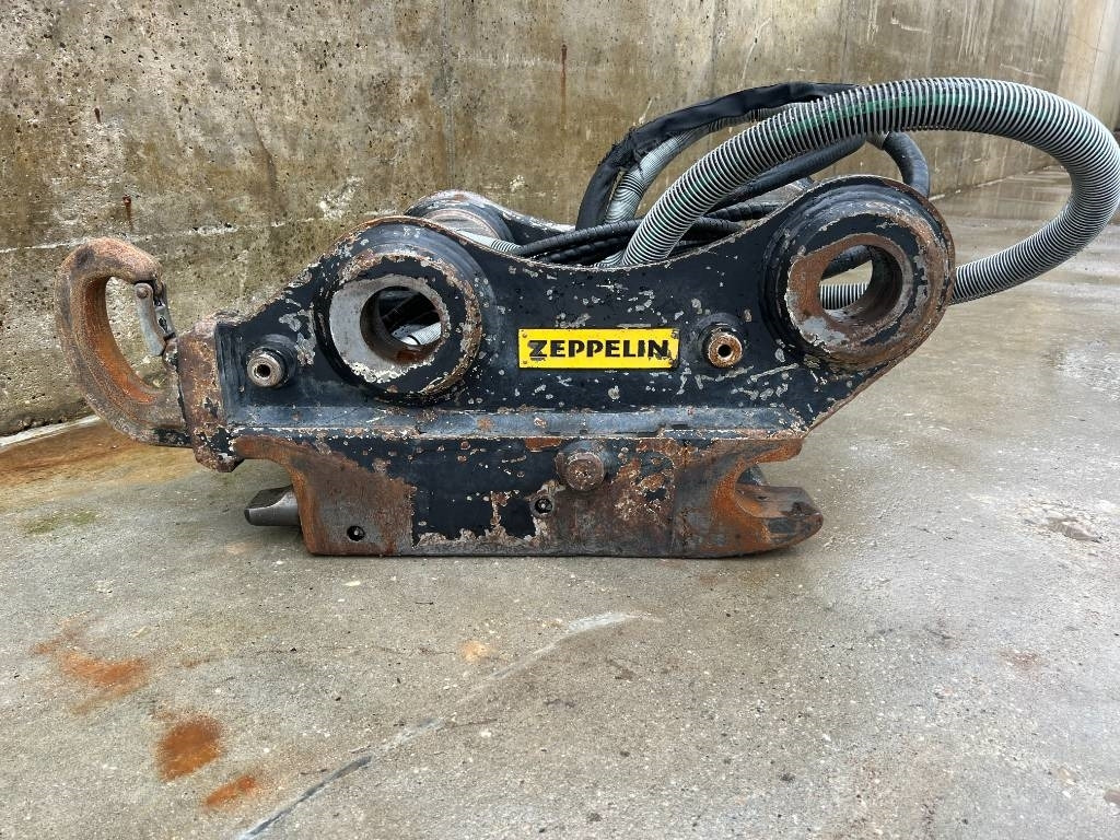 OilQuick OQ70/55 - Attache rapide pour Engins de chantier: photos 1 OilQuick OQ70/55 - Attache rapide pour Engins de chantier: photos 1