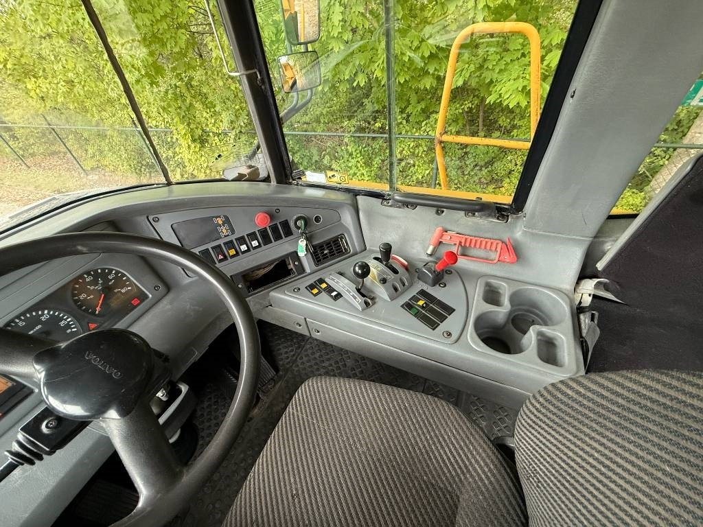 Tombereau articulé Volvo A25D: photos 9 Tombereau articulé Volvo A25D: photos 9