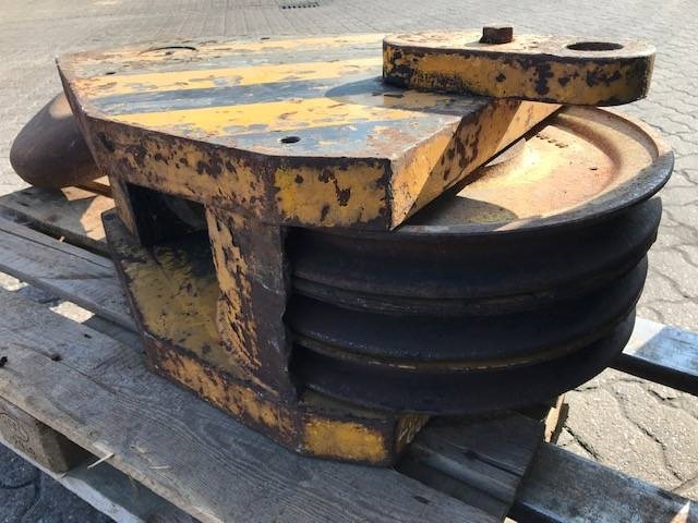 Liebherr 71t. Hook block 3-sheaves 23mm - Grue auxiliaire pour Engins de chantier: photos 3 Liebherr 71t. Hook block 3-sheaves 23mm - Grue auxiliaire pour Engins de chantier: photos 3