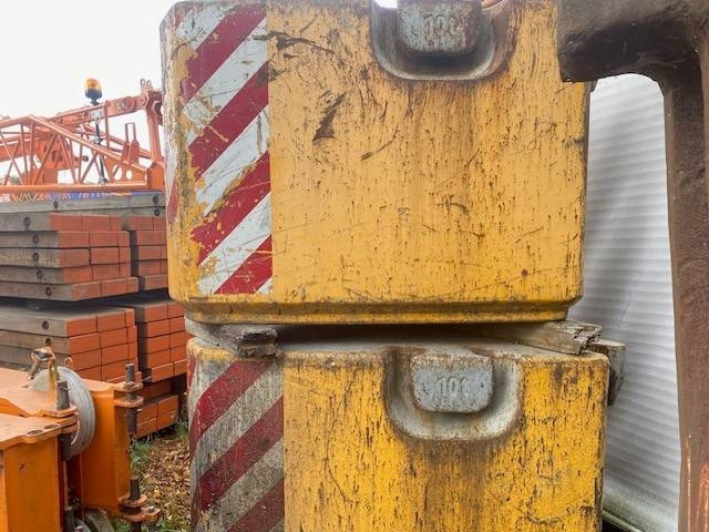 Liebherr Ballastplatten / Counterweight plates LTM 1200-5.1 - Grue auxiliaire pour Engins de chantier: photos 2 Liebherr Ballastplatten / Counterweight plates LTM 1200-5.1 - Grue auxiliaire pour Engins de chantier: photos 2