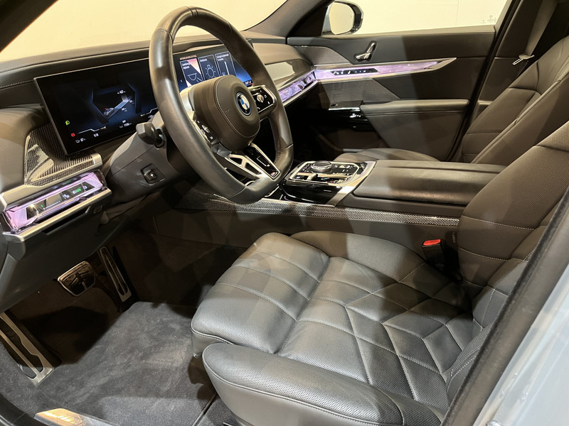 BMW i7 xDrive60 106 kWh / M Sportpakket / Panoramadak / Bowers & Wilkins / 11.600 KM !! - Berline: photos 5 BMW i7 xDrive60 106 kWh / M Sportpakket / Panoramadak / Bowers & Wilkins / 11.600 KM !! - Berline: photos 5