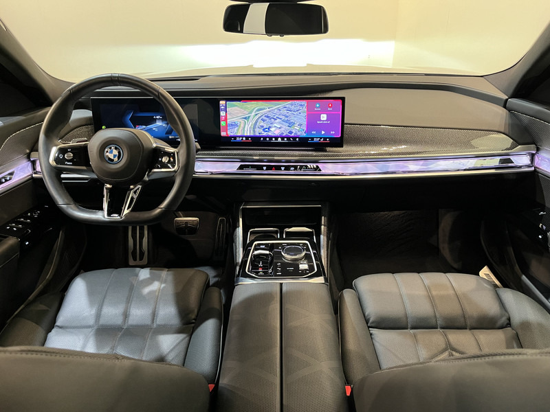 BMW i7 xDrive60 106 kWh / M Sportpakket / Panoramadak / Bowers & Wilkins / 11.600 KM !! - Berline: photos 2 BMW i7 xDrive60 106 kWh / M Sportpakket / Panoramadak / Bowers & Wilkins / 11.600 KM !! - Berline: photos 2
