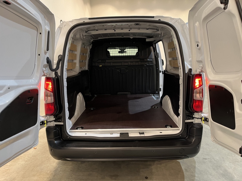 Peugeot e-Partner Premium Long 50 kWh / 100% elektrisch !! / Airco / Cruise Control / PDC / CarPlay / Navigatie / 4.350 KM !! - Fourgonnette, Utilitaire électrique: photos 5 Peugeot e-Partner Premium Long 50 kWh / 100% elektrisch !! / Airco / Cruise Control / PDC / CarPlay / Navigatie / 4.350 KM !! - Fourgonnette, Utilitaire électrique: photos 5