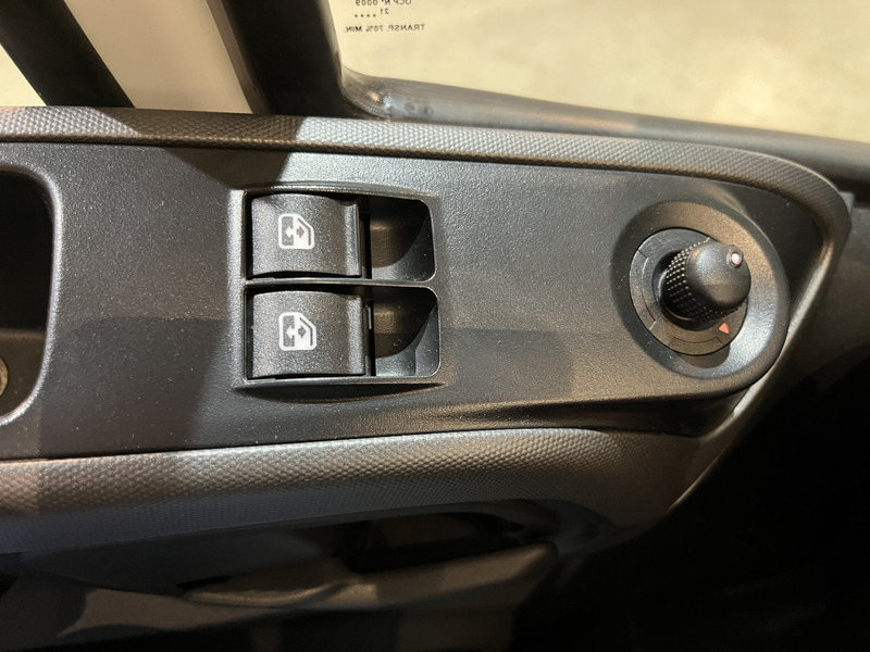 Tracteur routier Iveco Daily 35S18 3.0 BE Clixtar Automaat Bakwagen met Laadklep / Laadvermogen 3.060 KG / Euro 6 / Luchtvering / Airco / Camera / CarPlay / Cruise Control /: photos 18