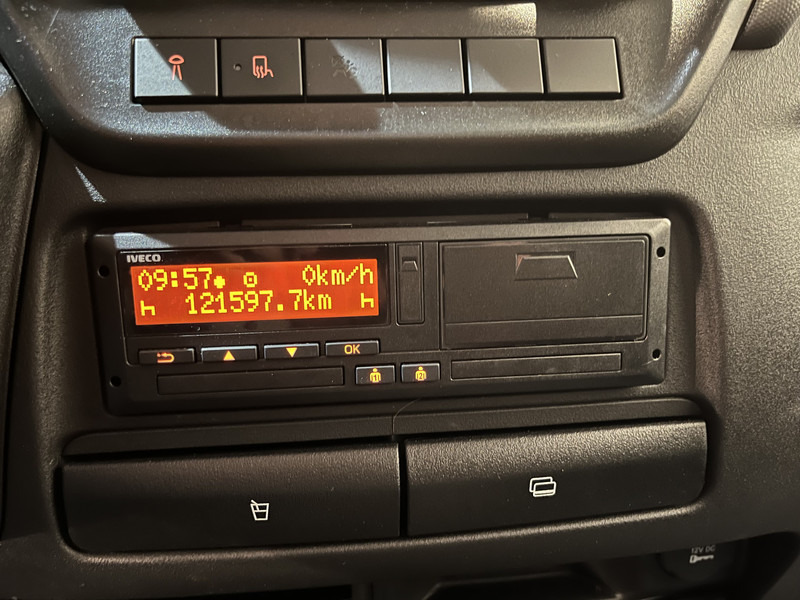 Tracteur routier Iveco Daily 35S18 3.0 BE Clixtar Automaat Bakwagen met Laadklep / Laadvermogen 3.060 KG / Euro 6 / Luchtvering / Airco / Camera / CarPlay / Cruise Control /: photos 11