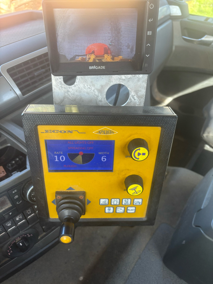 Engin de déneigement MAN TGM 18.290 4x4 BB GRITTER/SPREADER/PLOUGH: photos 10 Engin de déneigement MAN TGM 18.290 4x4 BB GRITTER/SPREADER/PLOUGH: photos 10