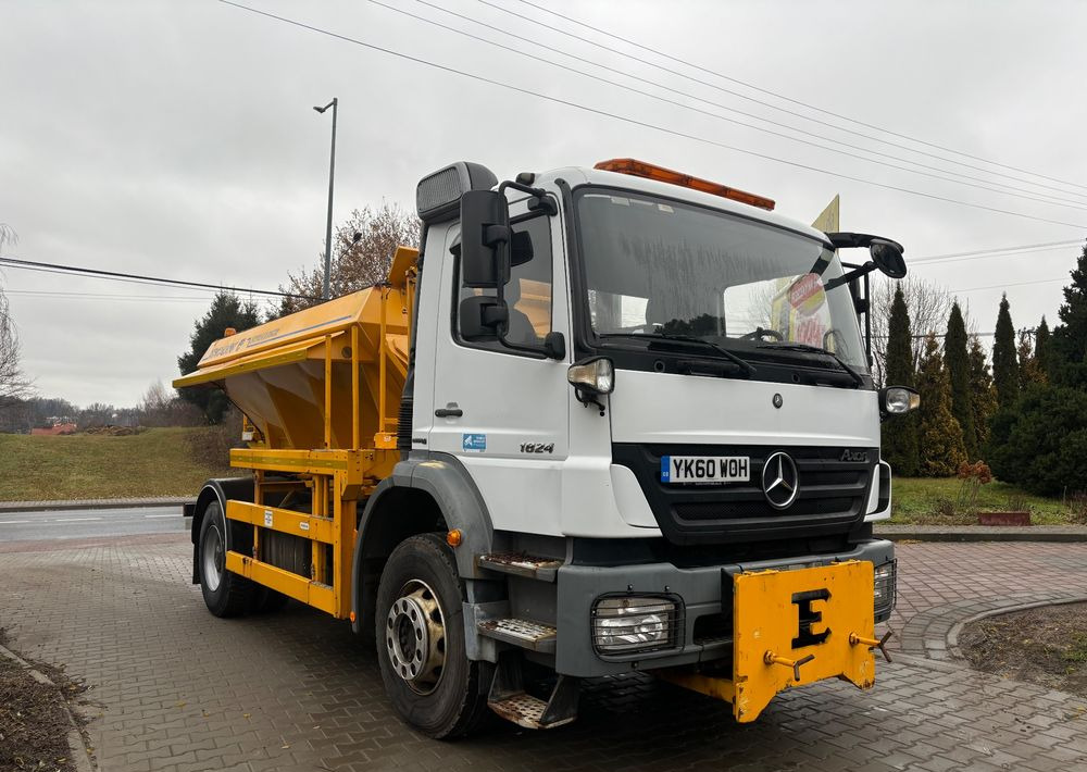 Engin de déneigement Mercedes-Benz Axor 4x2 piaskarka solarka econ schmidt 1824 e5: photos 13