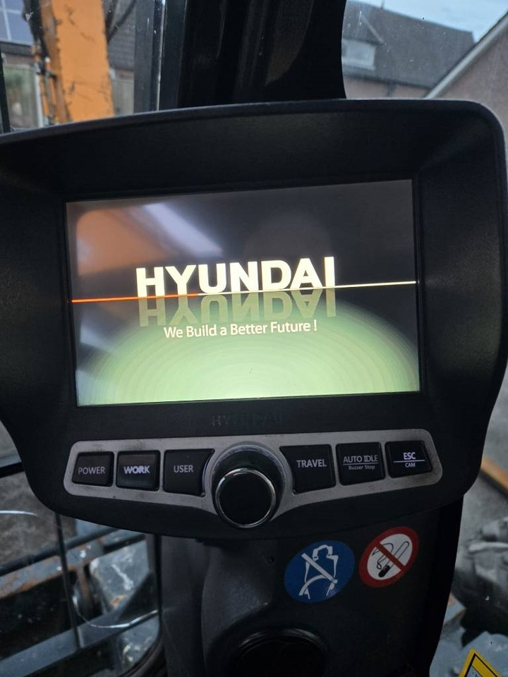 Pelle sur pneus Hyundai R 180W-9A: photos 26 Pelle sur pneus Hyundai R 180W-9A: photos 26