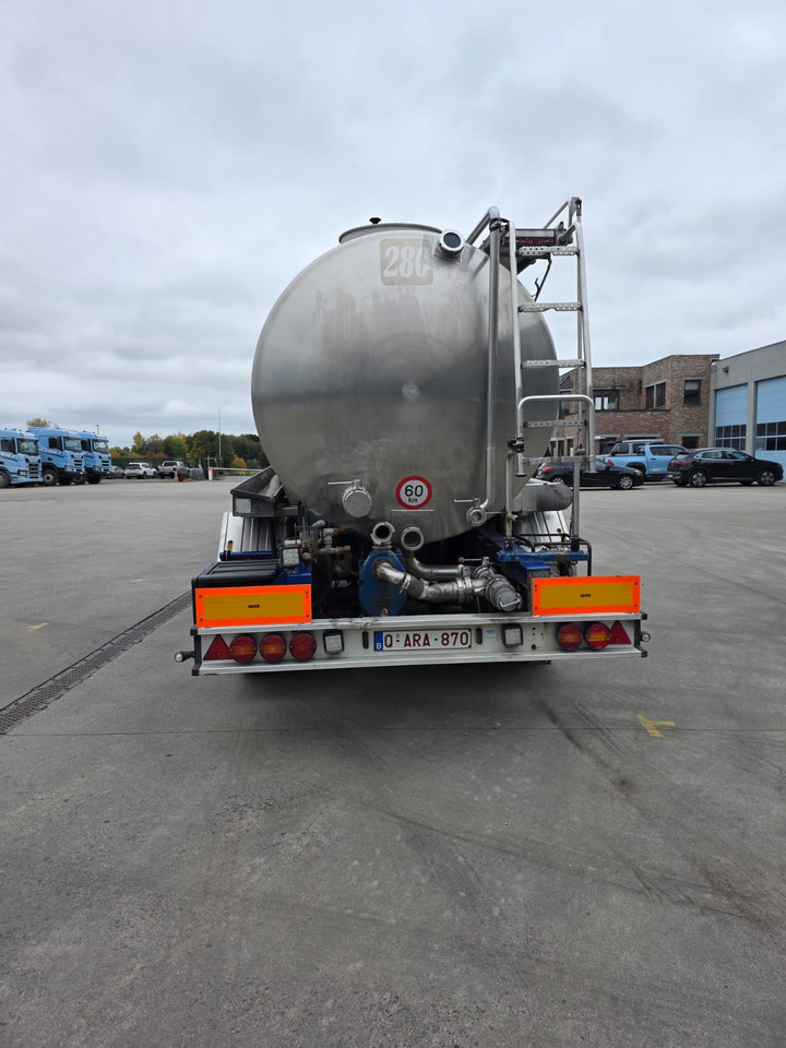 MAGYAR  - Semi-remorque citerne: photos 4 MAGYAR  - Semi-remorque citerne: photos 4