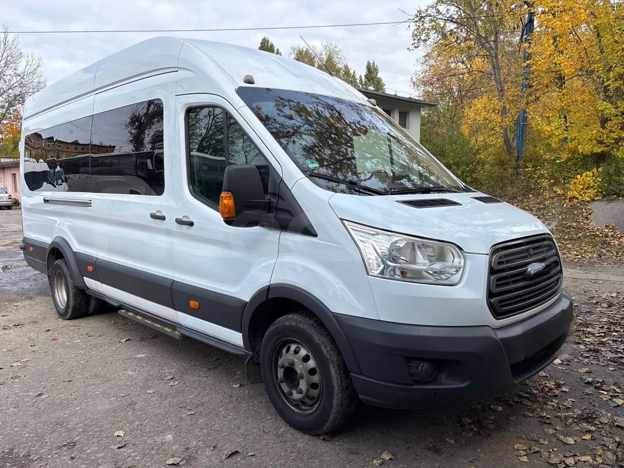 Ford Transit - Minibus, Transport de personnes: photos 1 Ford Transit - Minibus, Transport de personnes: photos 1