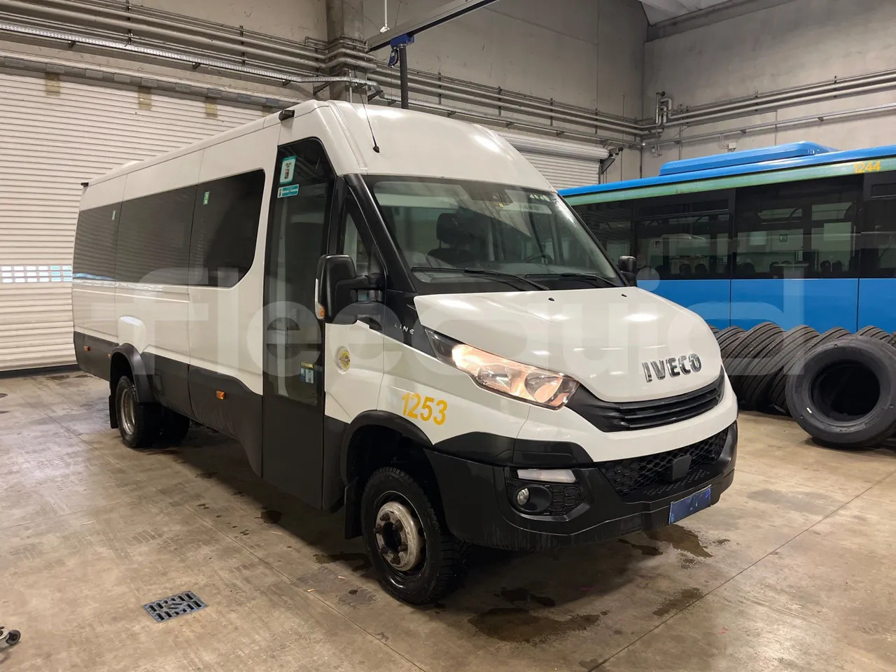 Iveco Daily - Minibus, Transport de personnes: photos 1 Iveco Daily - Minibus, Transport de personnes: photos 1
