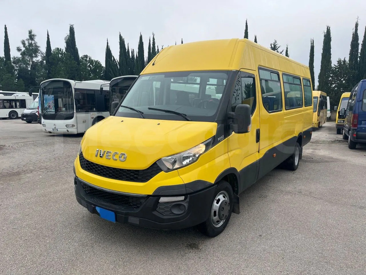 Iveco Daily - Bus scolaire: photos 4 Iveco Daily - Bus scolaire: photos 4