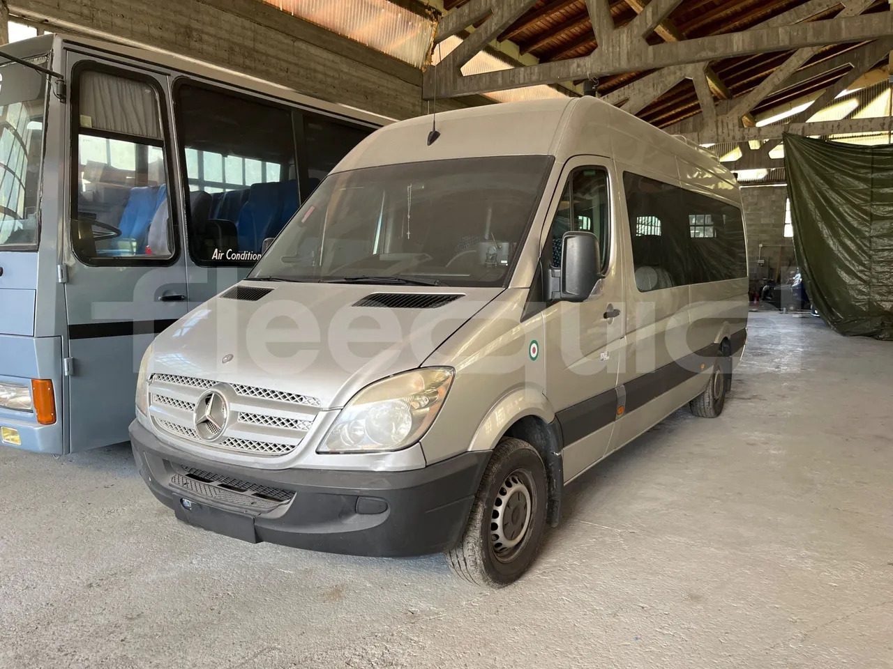 Mercedes-Benz Evobus 0315U - Minibus, Transport de personnes: photos 1 Mercedes-Benz Evobus 0315U - Minibus, Transport de personnes: photos 1