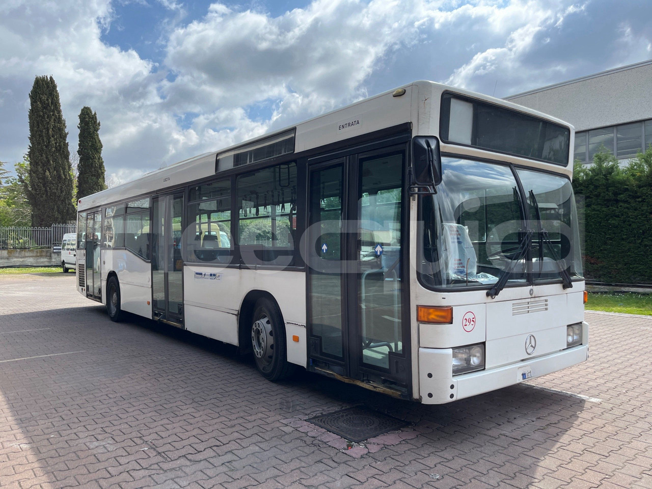 Mercedes-Benz O 405N2 - Bus interurbain: photos 1 Mercedes-Benz O 405N2 - Bus interurbain: photos 1