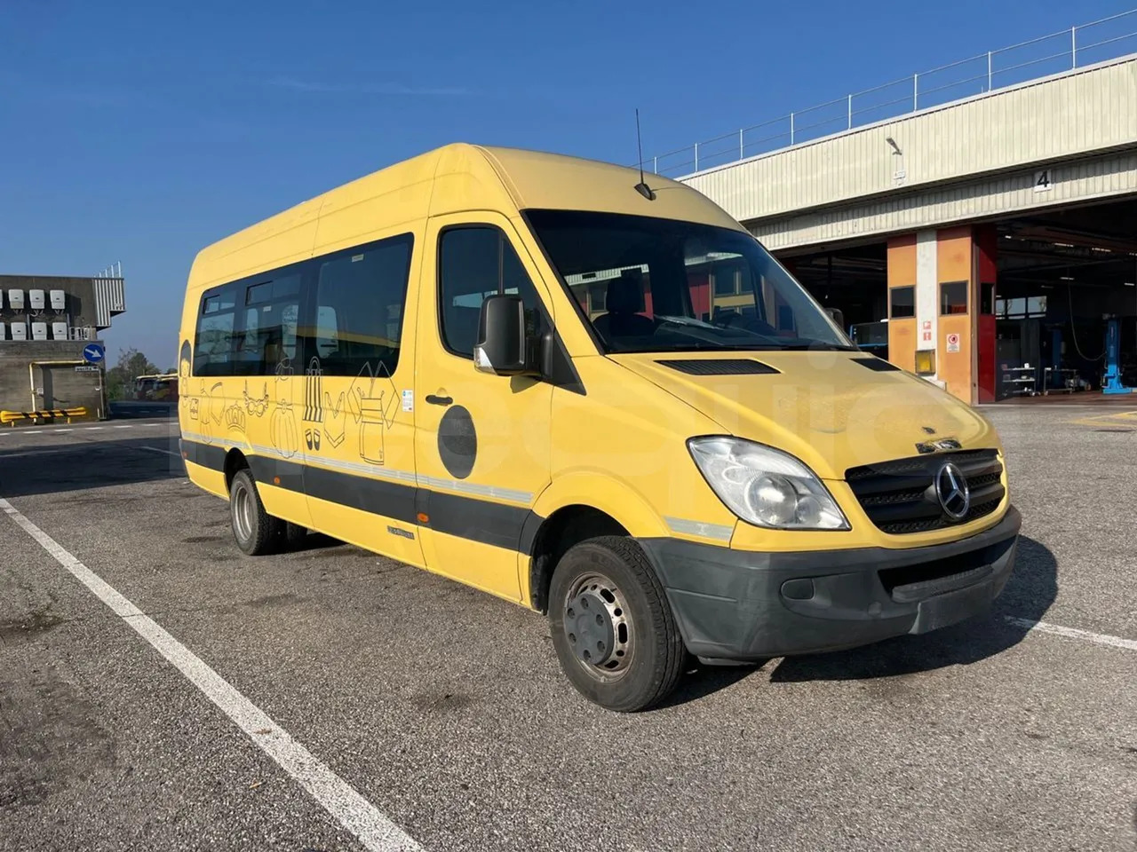 Mercedes-Benz Sprinter - Bus scolaire: photos 1 Mercedes-Benz Sprinter - Bus scolaire: photos 1