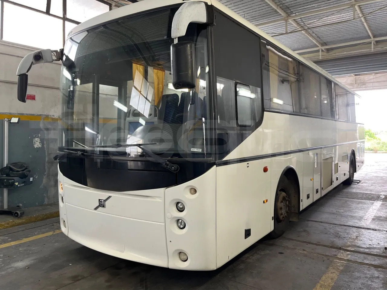 Volvo B12 - Autocar: photos 4 Volvo B12 - Autocar: photos 4